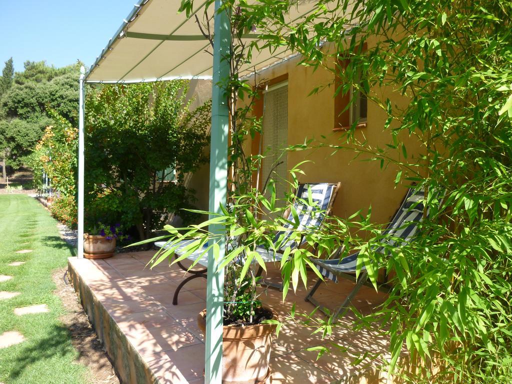 לינה וארוחת בוקר Clermont-lʼHérault La Genestiere מראה חיצוני תמונה